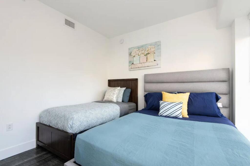 Apartment Snazzy 3bed Highrise With Pool, & Rooftop Deck